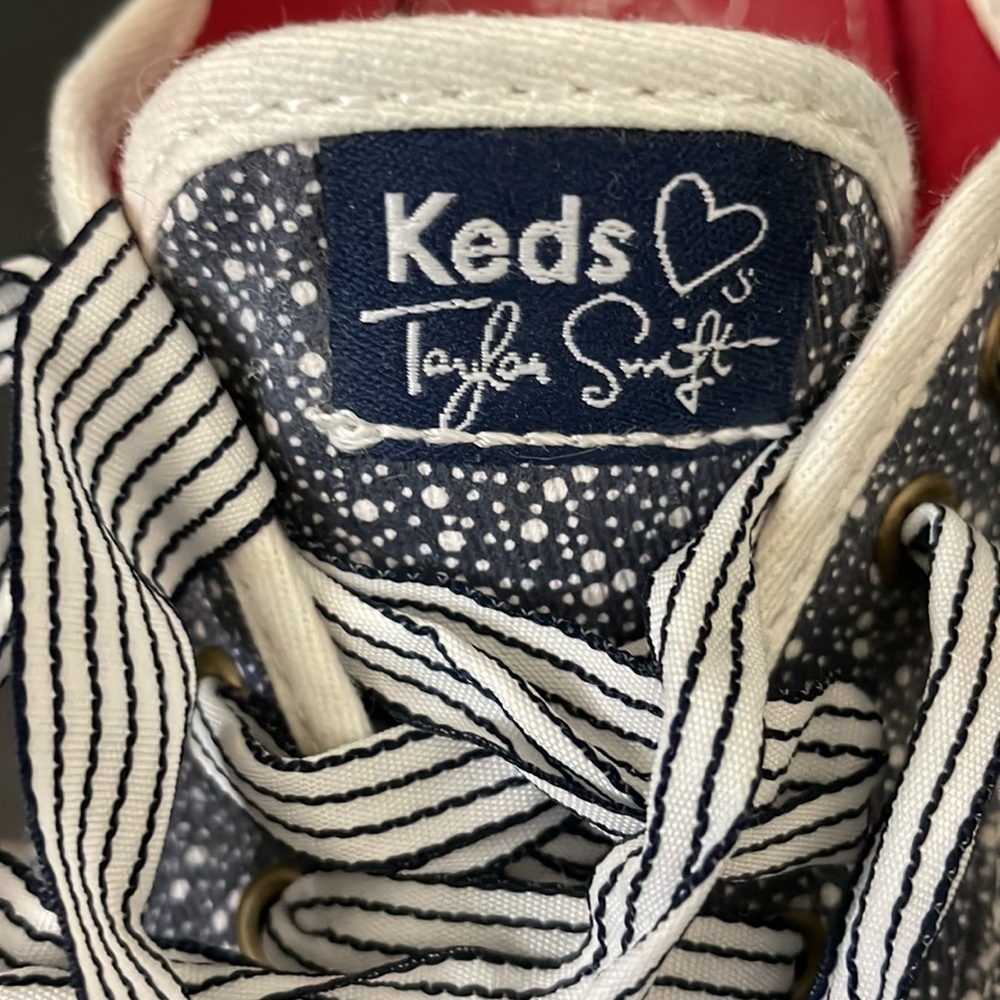 Womens Taylor Swift Keds. Blue/white. Size 7. - Picture 6 of 10